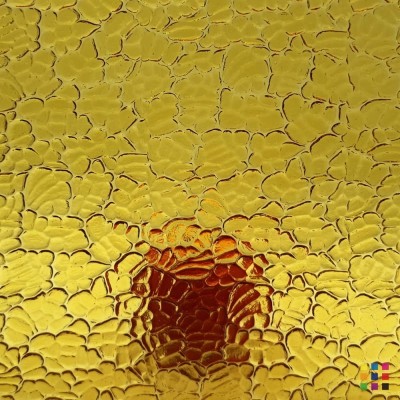 W Figure C 34 light amber 27x27cm