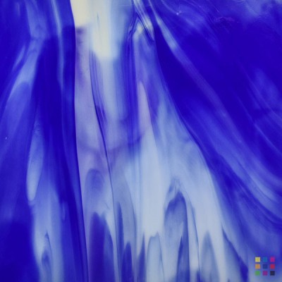 W96 Opalescent 96-28 bleu foncé et blanc 82x107cm