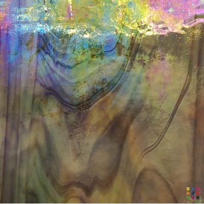 W96 Opalescent 96-36 IRID marron-noir et ivoire iridescent 82x107cm
