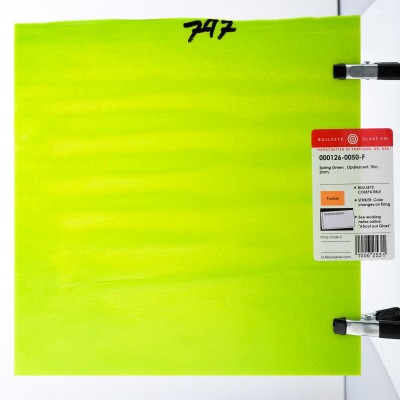 B Opalescent 0126-50 vert printemps 21x25cm Striker*